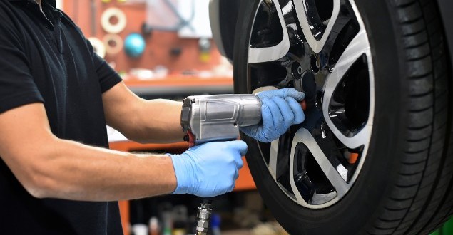 Installing a Tire